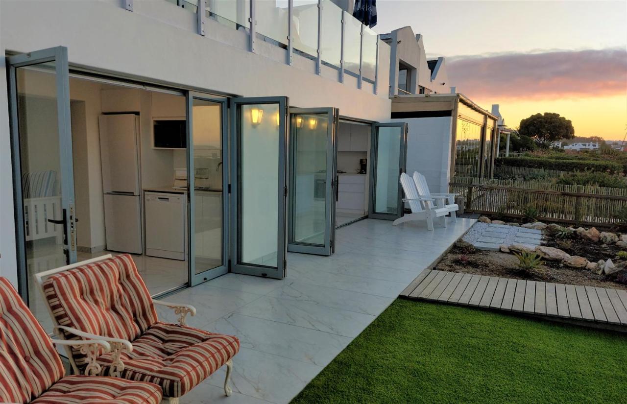 Soli Deo Gloria, Pearl Studio Apartment